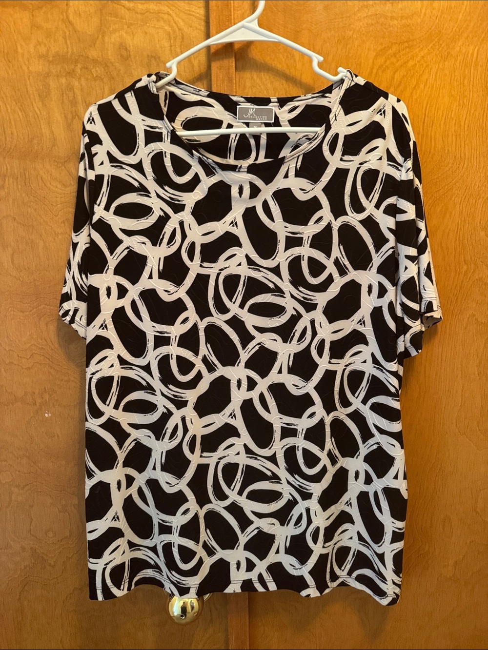 JM Collection Black and White Swirl-Print Short Sleeve Top